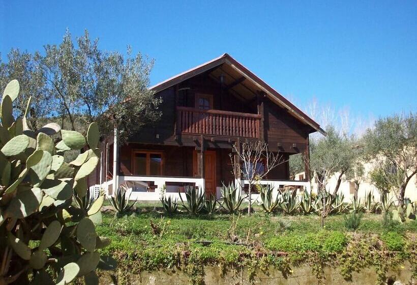 田舎風ホテル Agriturismo Il Borgo Sul Lago