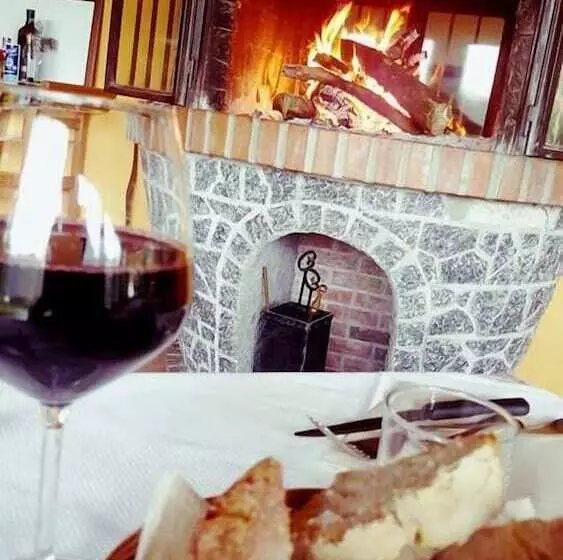 Maaseutuhotelli Agriturismo Il Borgo Sul Lago