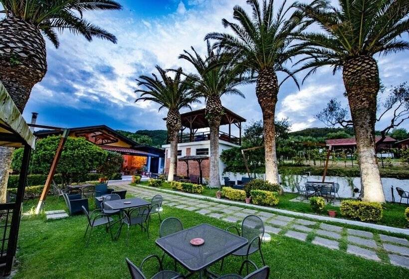 田舎風ホテル Agriturismo Il Borgo Sul Lago