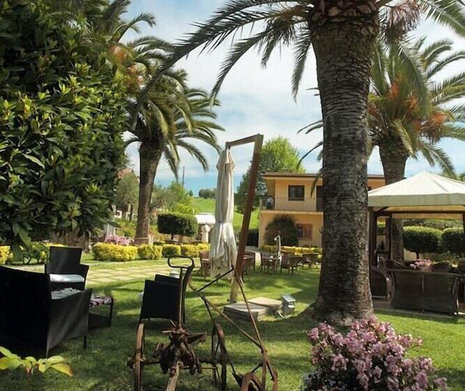 田舎風ホテル Agriturismo Il Borgo Sul Lago