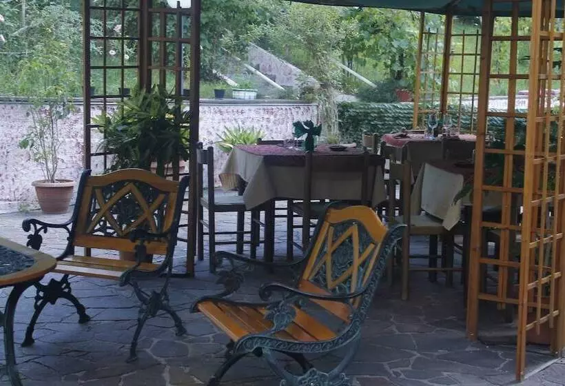 Majatalo La Casina Rossa