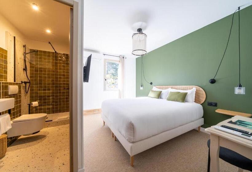 فندق Hôtel La Garrigue & Bar Piscine