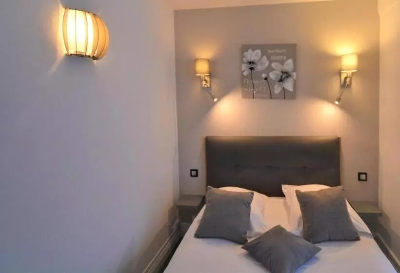 ホテル Le Saint Yves