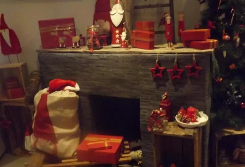 Отель Les Portes De La Vallee