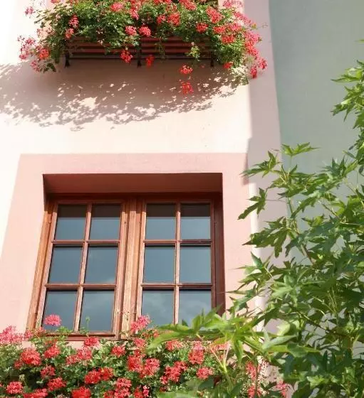 Отель Les Portes De La Vallee