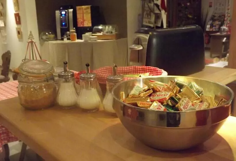 Отель Les Portes De La Vallee