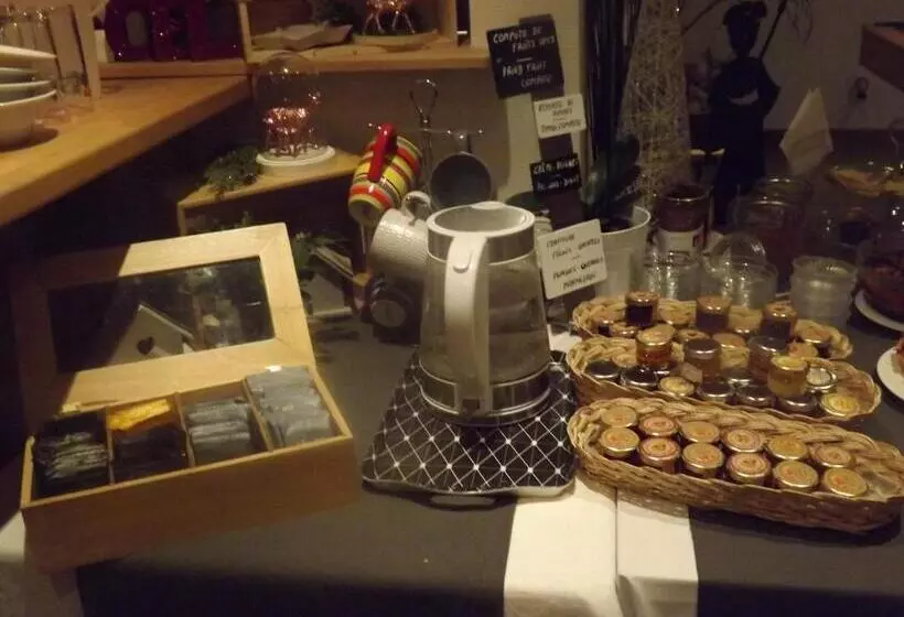 Отель Les Portes De La Vallee