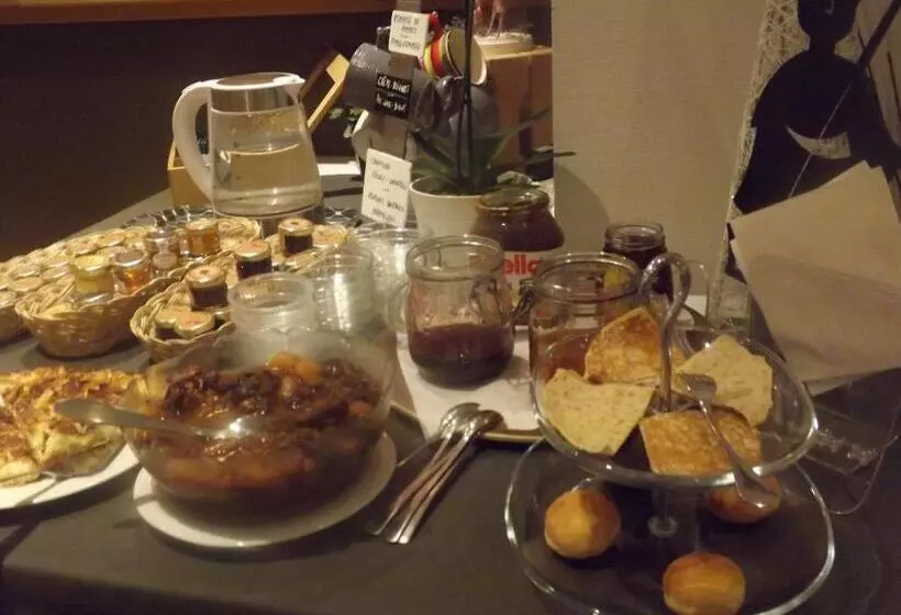 Отель Les Portes De La Vallee