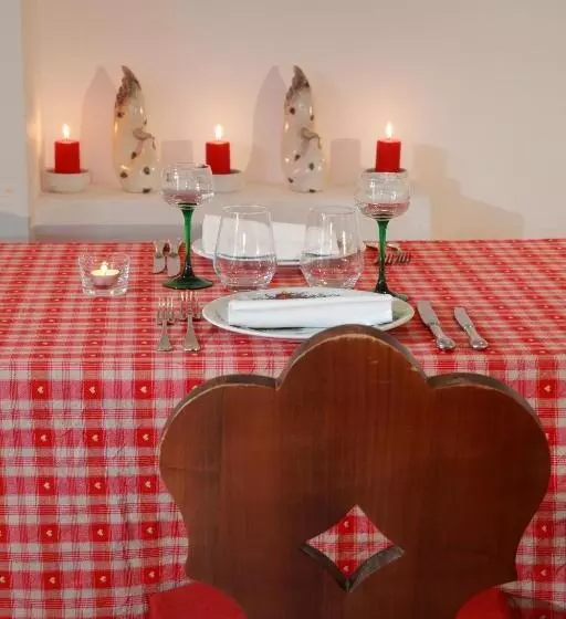 Отель Les Portes De La Vallee