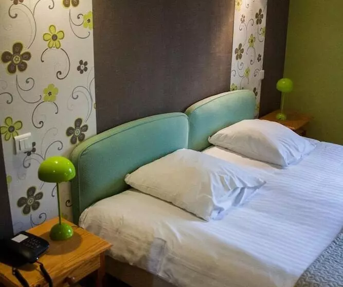 בית מלון כפרי Logis Auberge De La Fontaine