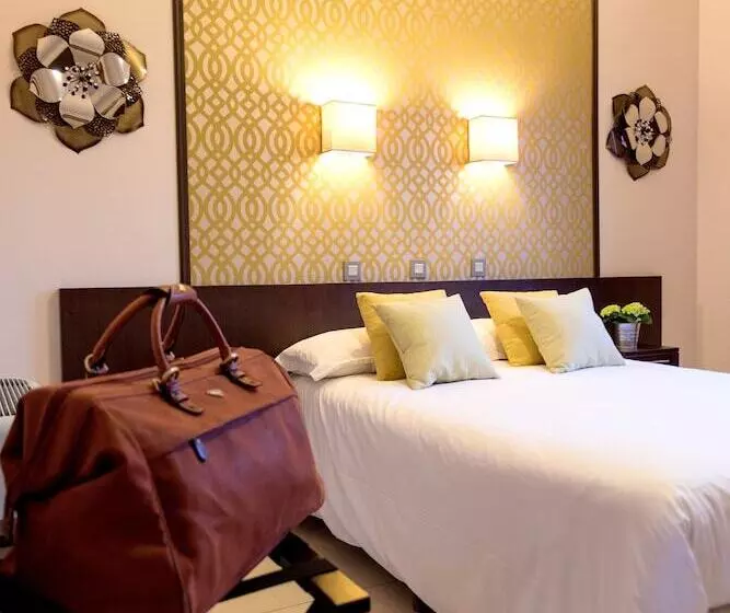 ホテル Logis Hostellerie De L Abbaye