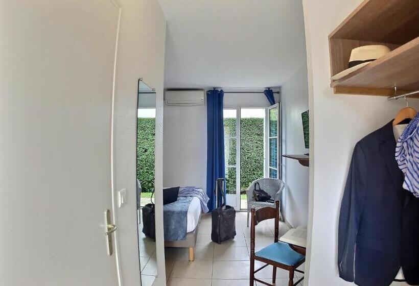 فندق Logis Hôtel Du Château