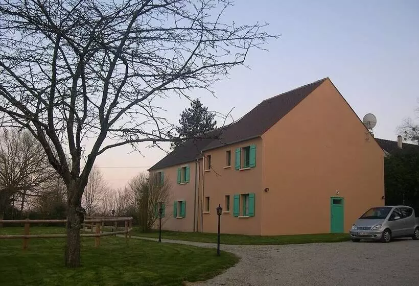 בית מלון כפרי Logis Hôtel Restaurant Auberge Les Vallées Du Perche