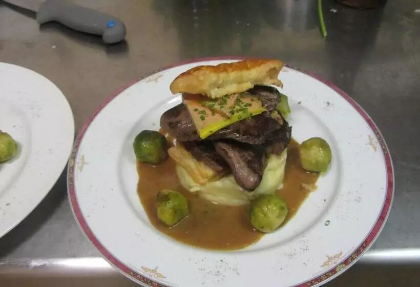 בית מלון כפרי Logis Hôtel Restaurant Auberge Les Vallées Du Perche