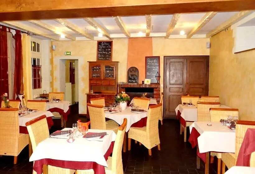 בית מלון כפרי Logis Hôtel Restaurant Auberge Les Vallées Du Perche
