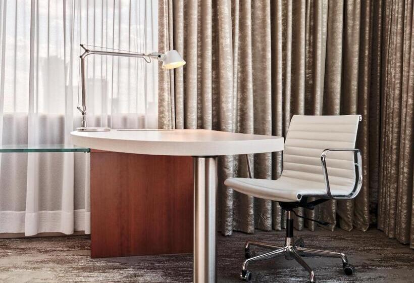 هتل The Westin Warsaw