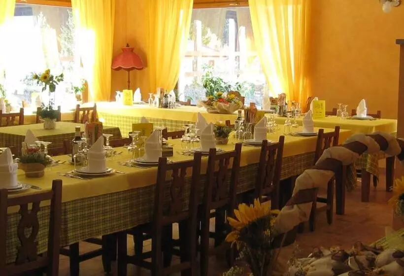 Hotelli Villa Plinia