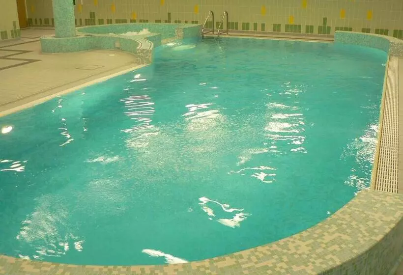 Hotelli Villa Plinia