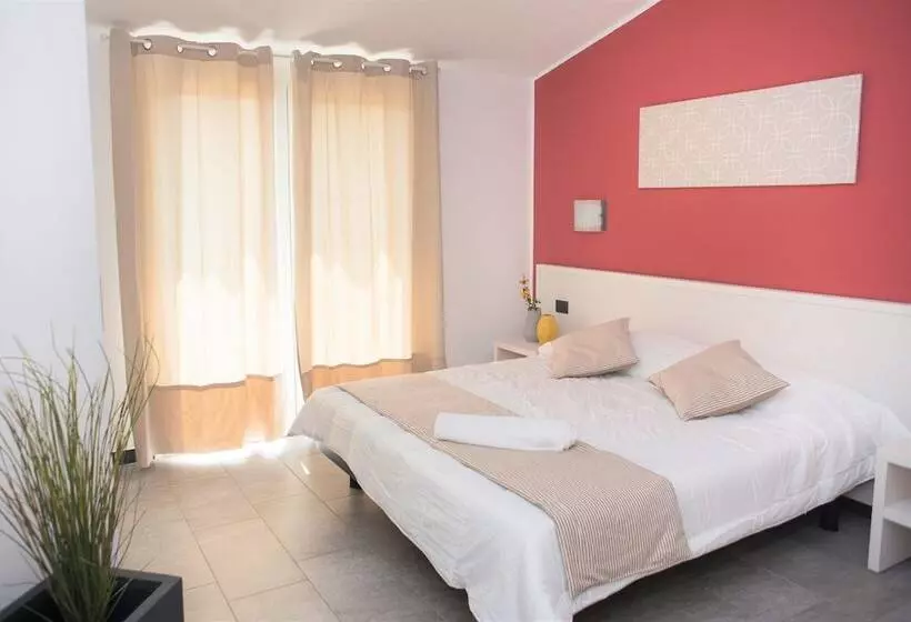 استراحتگاه Rebi Village