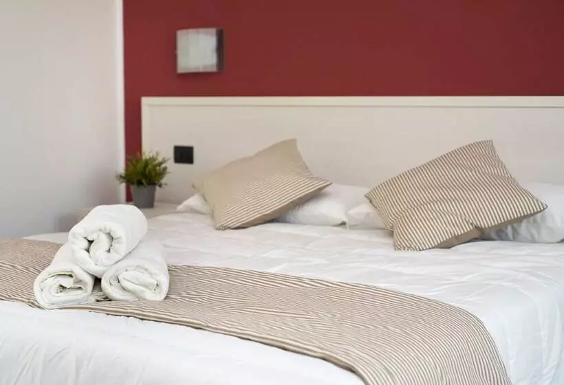 استراحتگاه Rebi Village