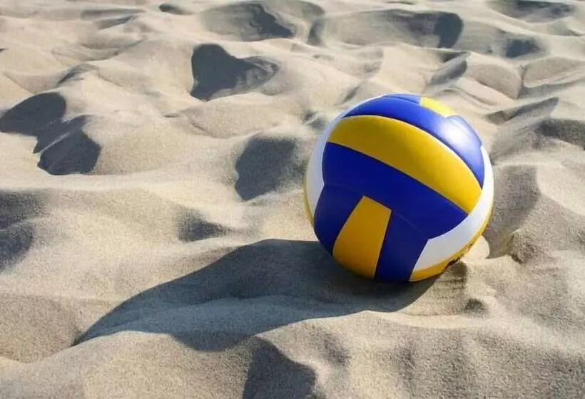 استراحتگاه Rebi Village