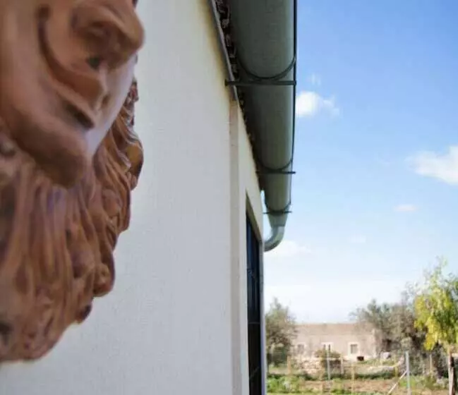 田舎風ホテル Serravalle Relais & Country Villa