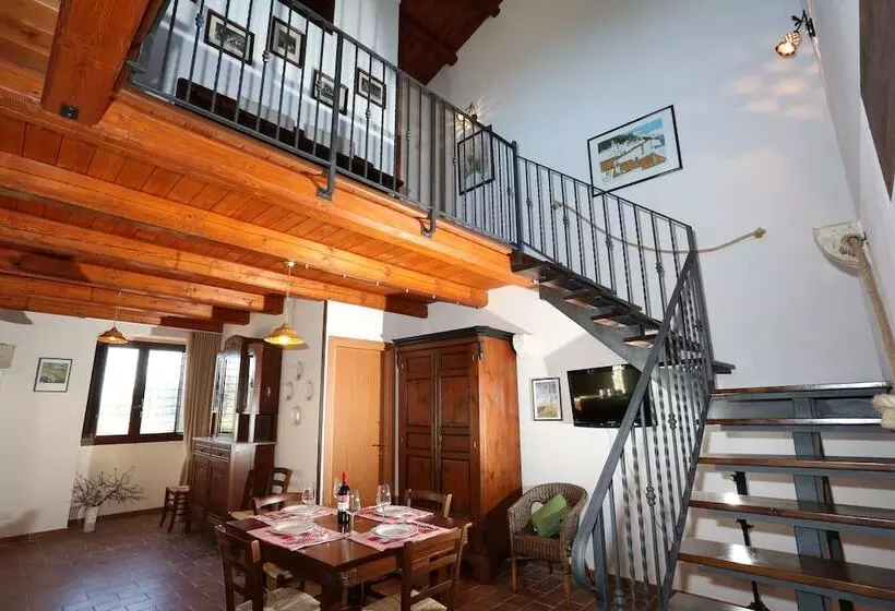 田舎風ホテル Serravalle Relais & Country Villa