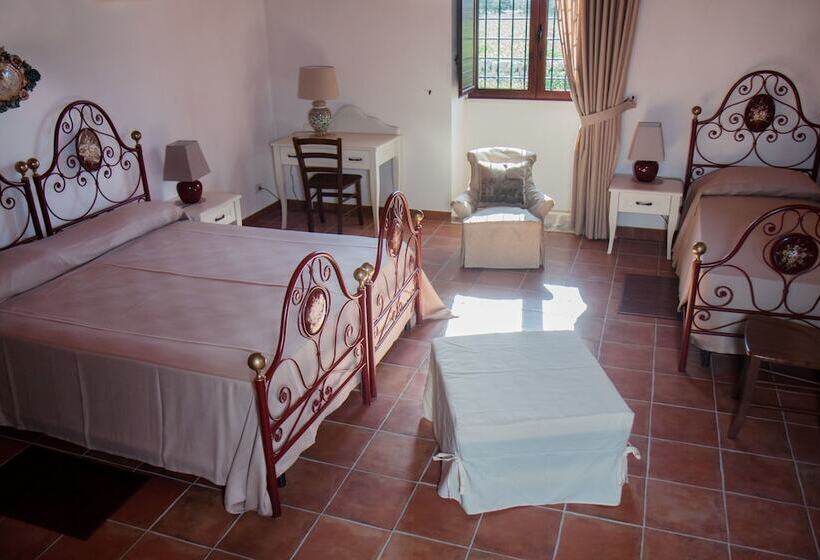 בית מלון כפרי Serravalle Relais & Country Villa