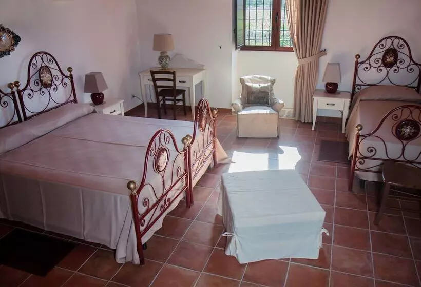 田舎風ホテル Serravalle Relais & Country Villa