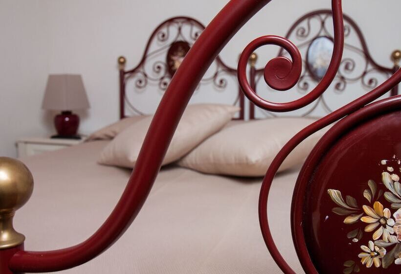 בית מלון כפרי Serravalle Relais & Country Villa