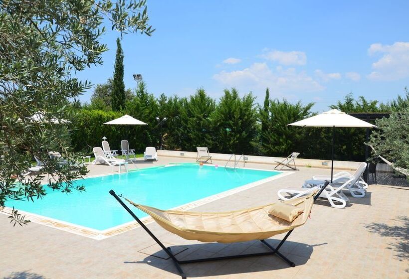 فندق ريفى Serravalle Relais & Country Villa
