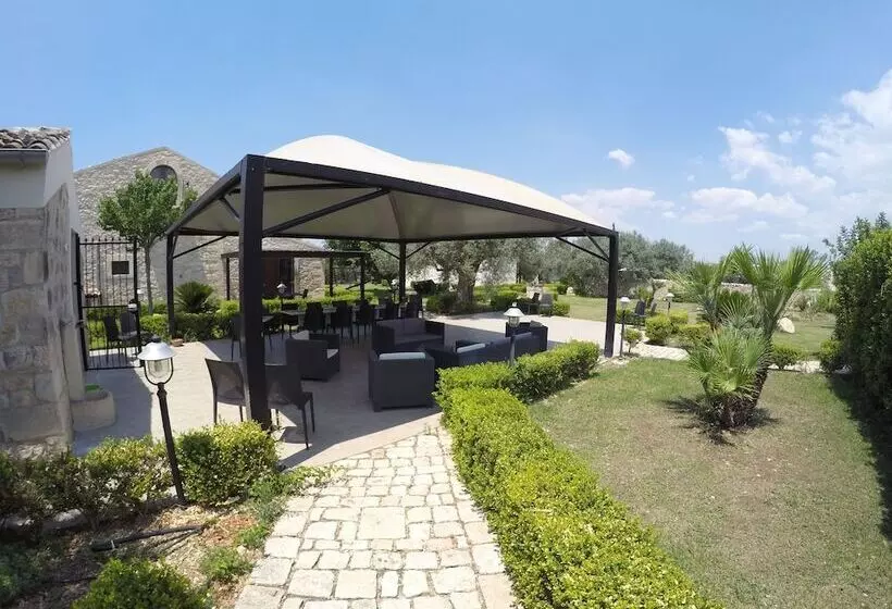 田舎風ホテル Serravalle Relais & Country Villa