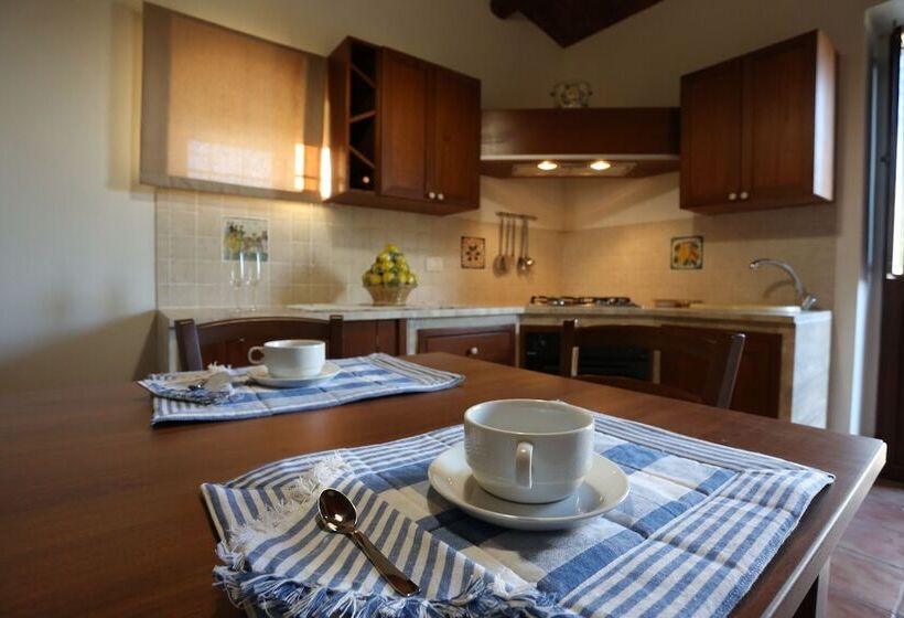 فندق ريفى Serravalle Relais & Country Villa