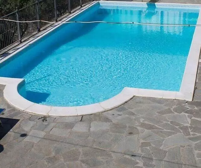 田舎風ホテル Villa Carmelina