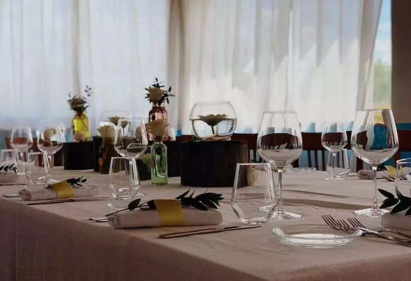 Hostelli La Pergola Resort