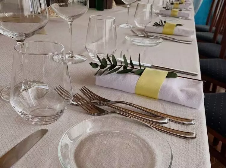 Hostelli La Pergola Resort