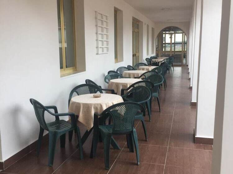 فندق فئة نجمة واحدة La Pergola Resort