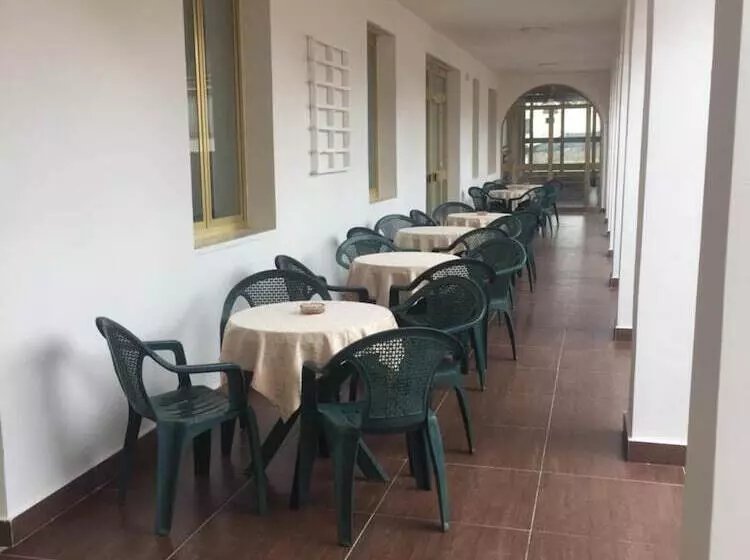 Hostelli La Pergola Resort