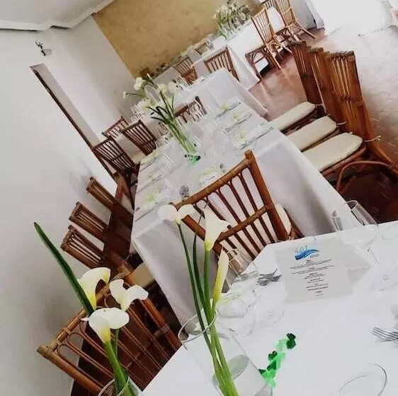 Hostelli La Pergola Resort