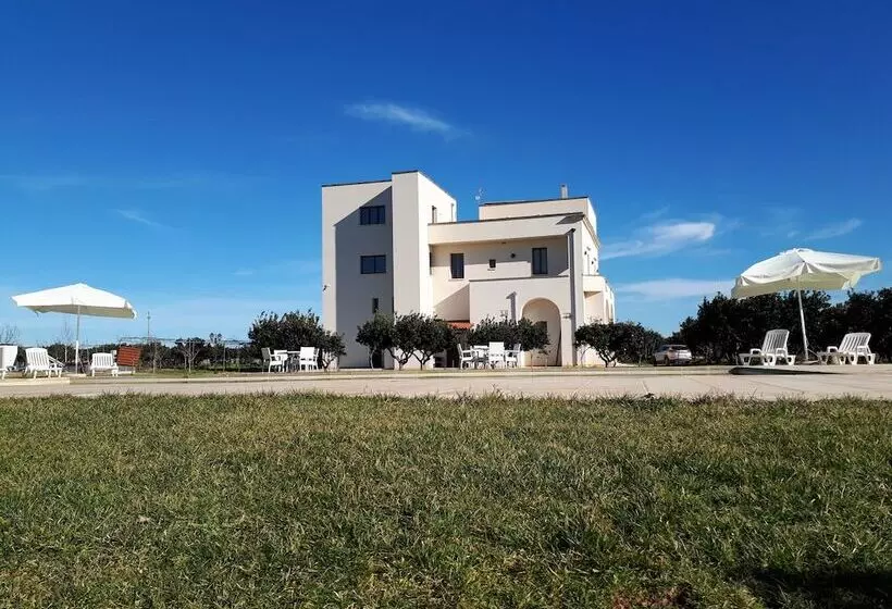 田舎風ホテル Tenuta Gli Agrumi Del Salento