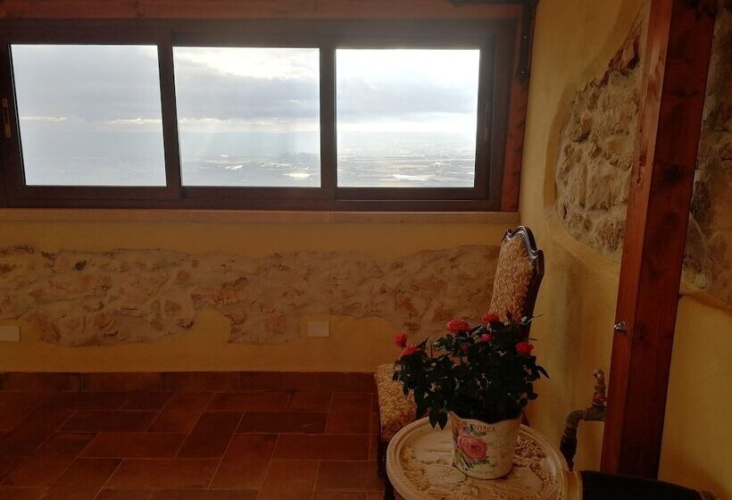 La Rupe Bed And Breakfast