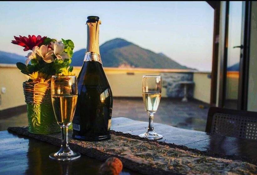 La Rupe Bed And Breakfast