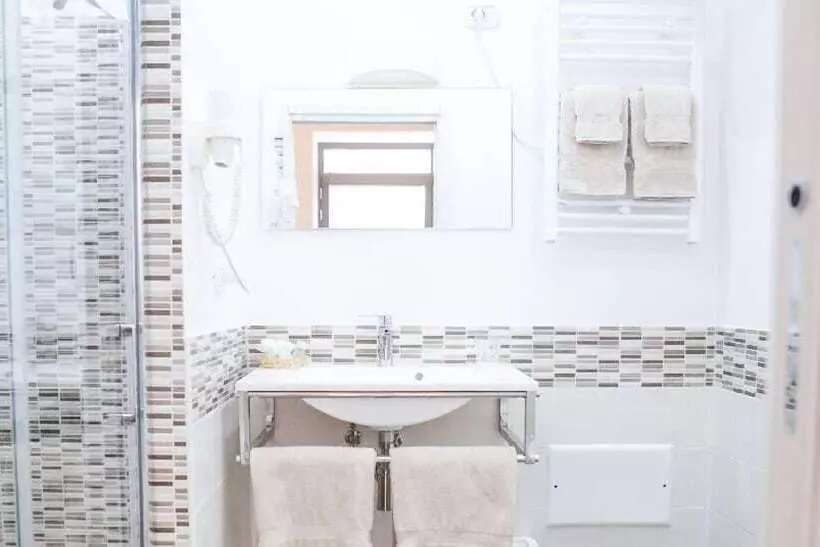 ペンション Ailanthus Holiday Suites