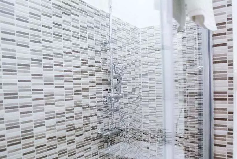 ペンション Ailanthus Holiday Suites