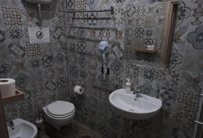 پانسیون Royalty Rooms & Spa