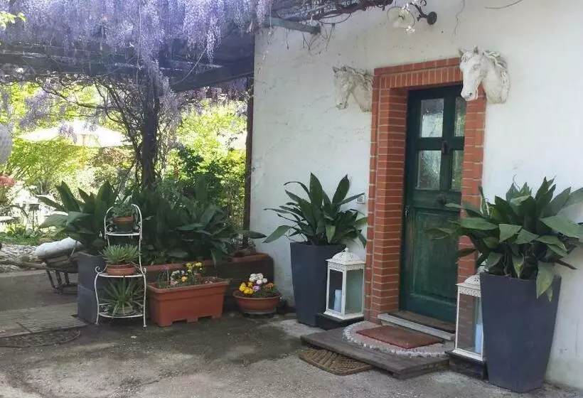 تختخواب و صبحانه Teapot House