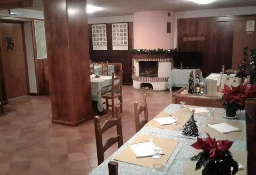 Hostelli Albergo Ristorante Forcelletto