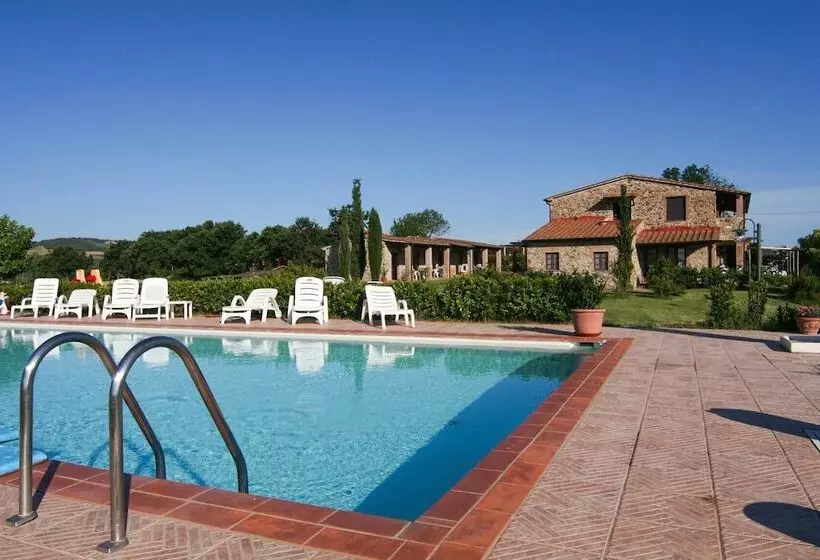 田舎風ホテル Borgo Campetroso