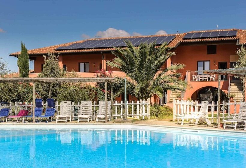 בית מלון כפרי Borgo Campetroso