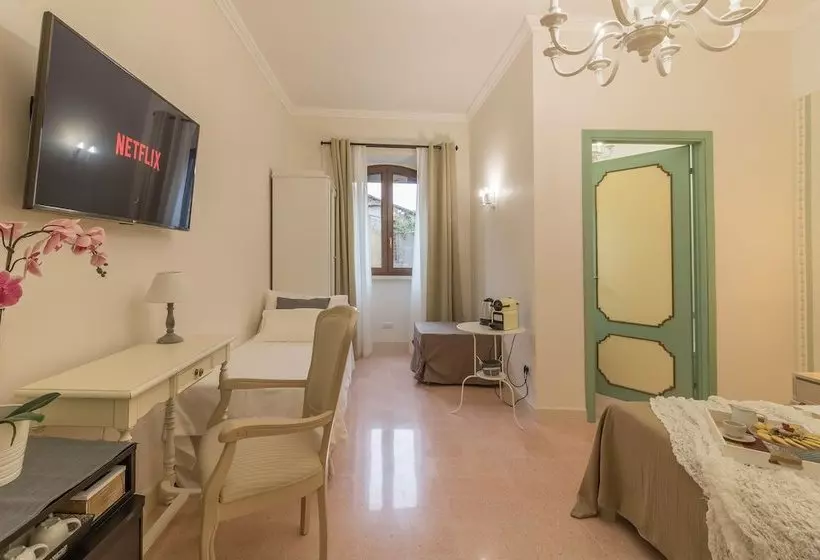 پانسیون Il Conclave Guest House